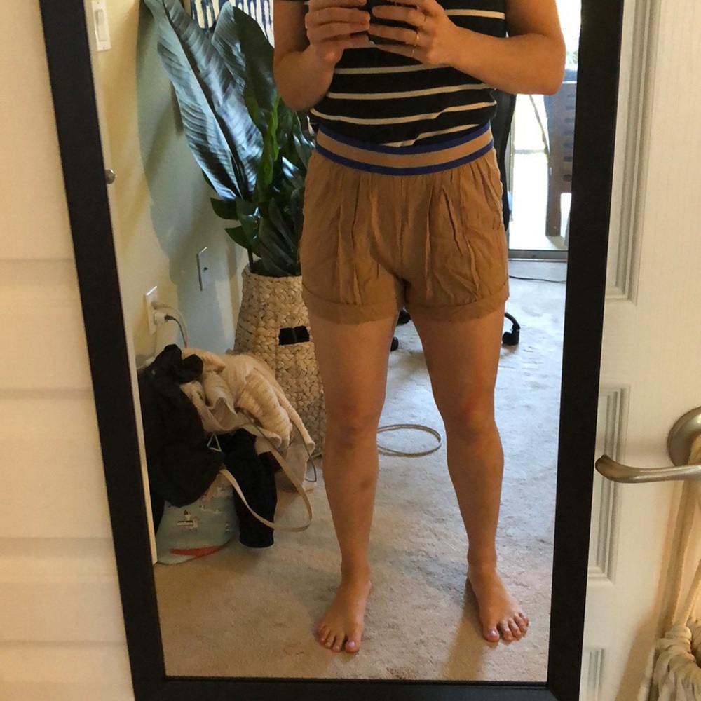 Beautiful tan shorts